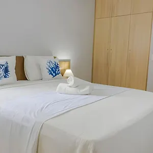 500m De Taperapuan; 2 Quartos; Wifi 300mbs; 2 Pavimento; Churrasqueira; Chuveirao; Estacionamento Gratuito 1 Carro Casa de Férias Porto Seguro